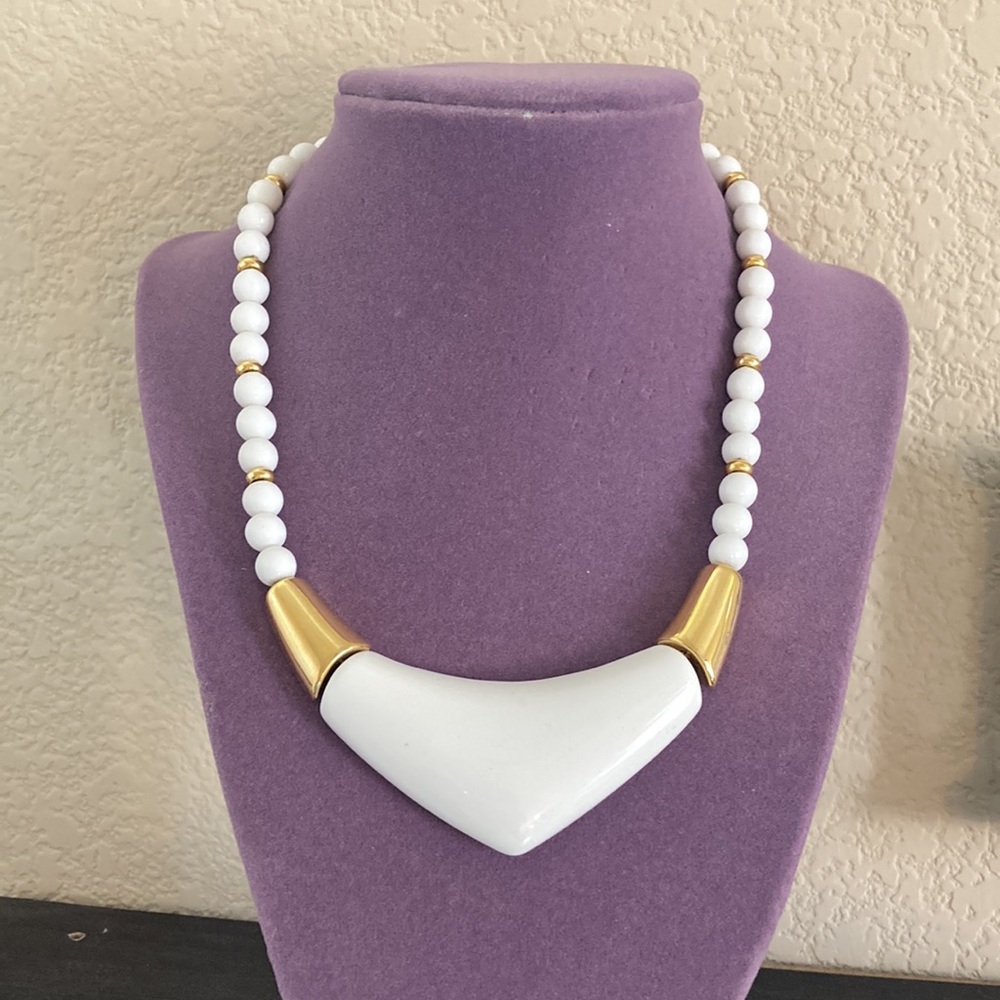 Rare Napier Vintage 1980’s White Enamel & Gold Tone  Choker Necklace